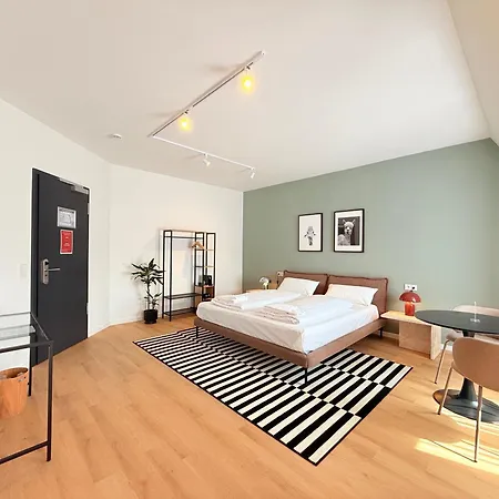 Smart Stayzz-2